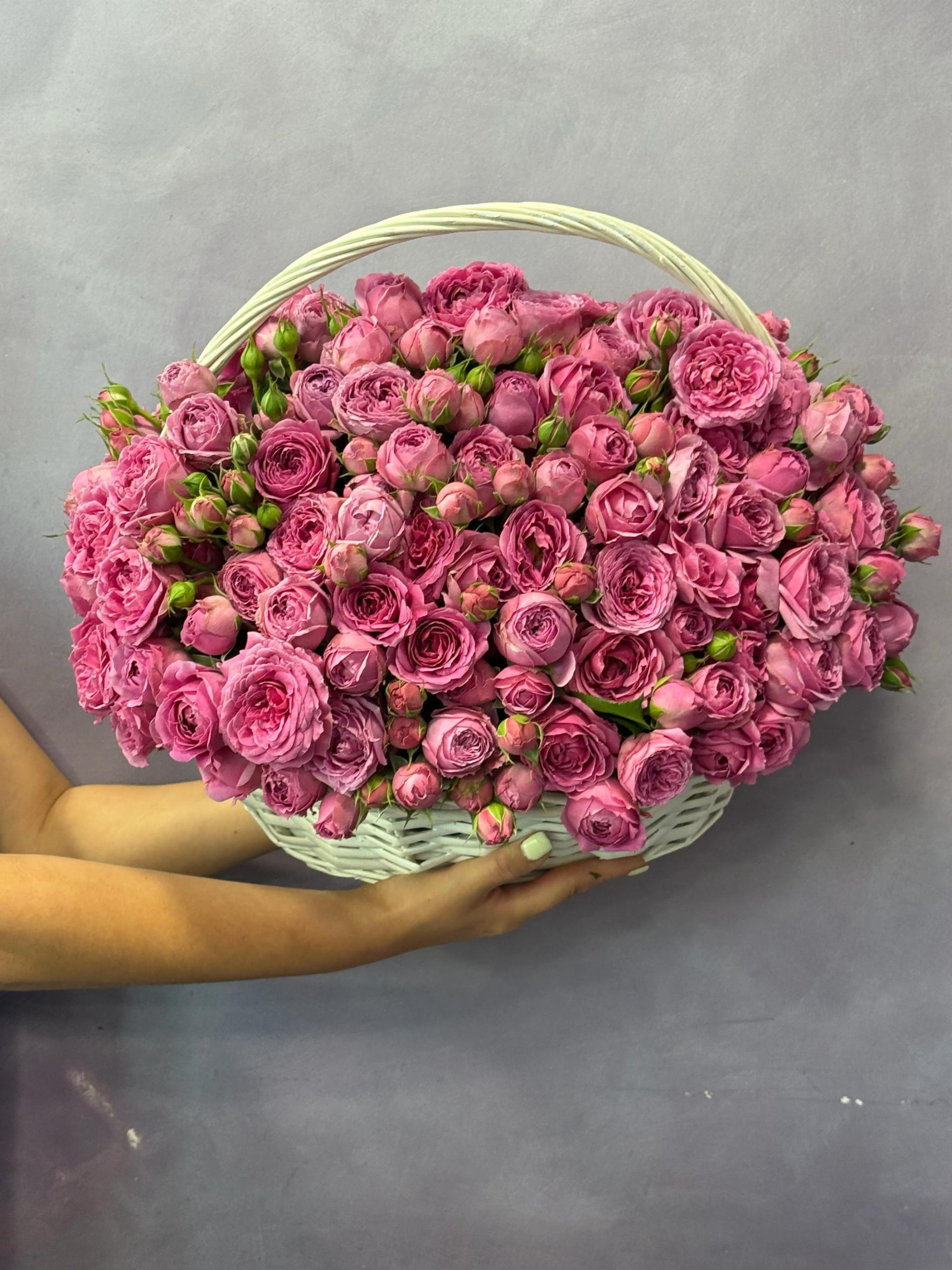 A basket of peony roses | ծաղիկներ, ծաղկեպսակներ, բույսեր Երևան