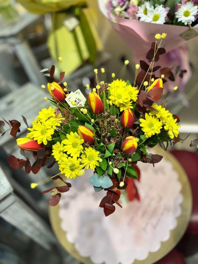 Bright bunch | ծաղիկներ, ծաղկեպսակներ, բույսեր - առաքում Երևան Bright bunch | ծաղիկներ, ծաղկեպսակներ, բույսեր - առաքում Երևան
