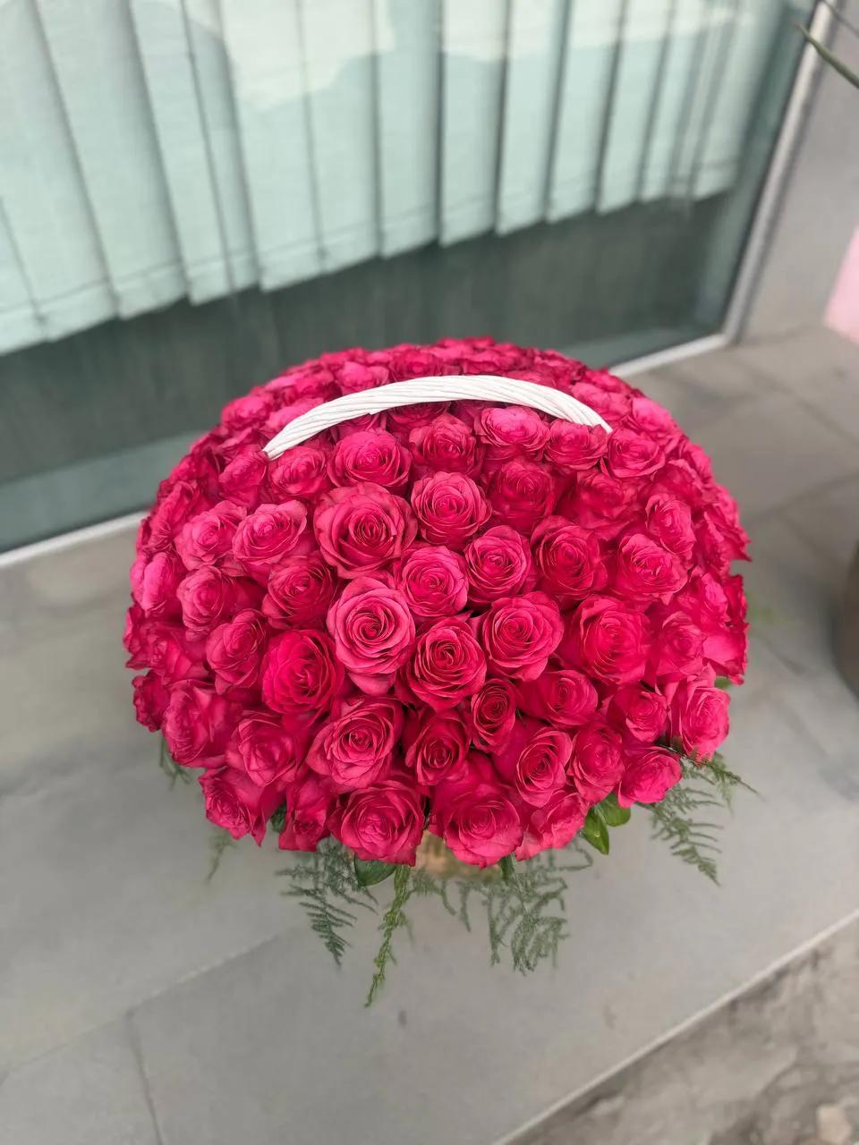 Roses in a basket | ծաղիկներ, ծաղկեպսակներ, բույսեր Երևան Roses in a basket | ծաղիկներ, ծաղկեպսակներ, բույսեր Երևան