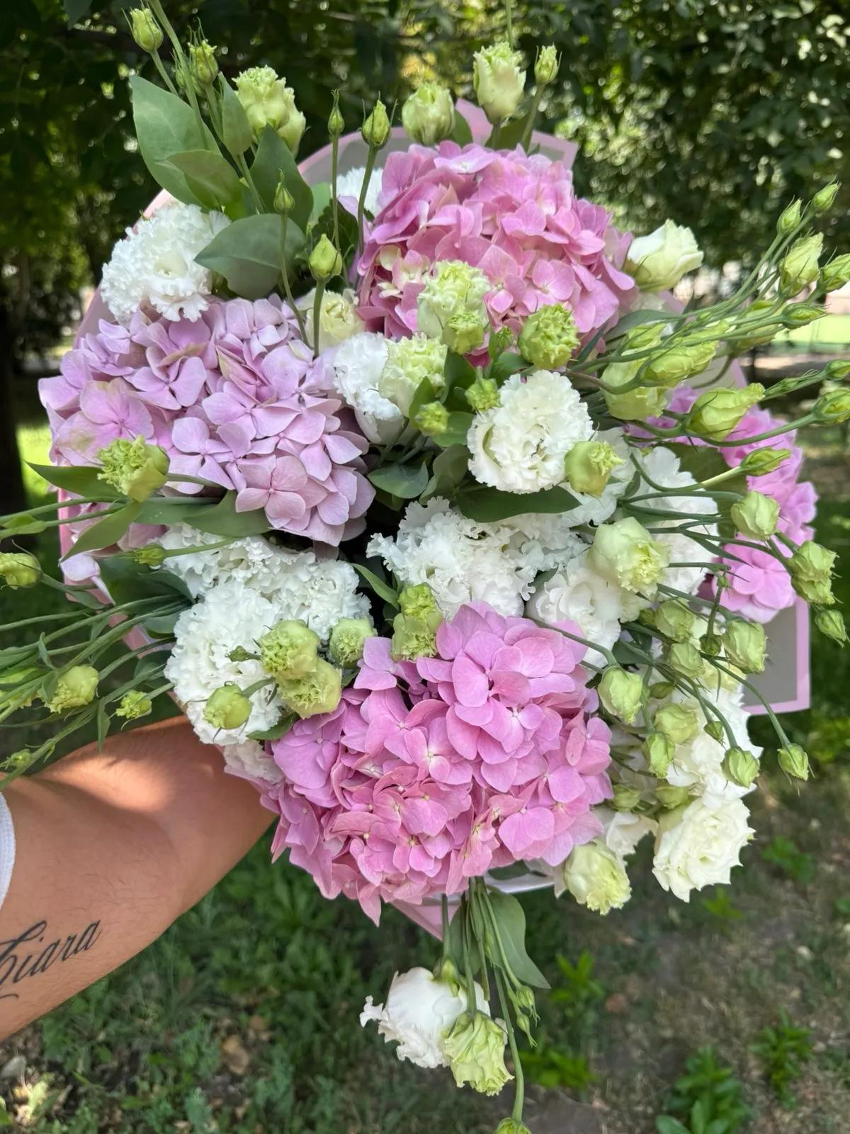 Creative bouquet | ծաղիկներ, ծաղկեպսակներ, բույսեր Երևան Creative bouquet | ծաղիկներ, ծաղկեպսակներ, բույսեր Երևան