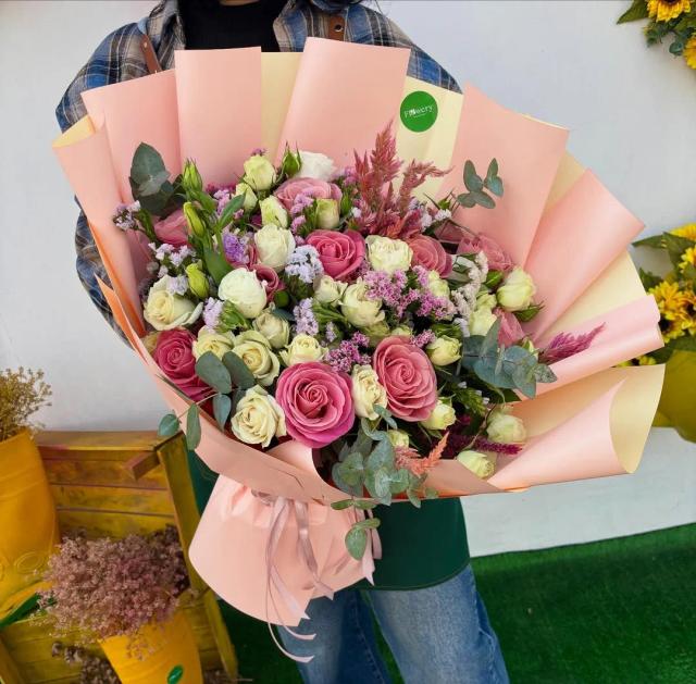 Bunch "Mix of Roses" | ծաղիկներ, ծաղկեպսակներ, բույսեր - առաքում Երևան Bunch "Mix of Roses" | ծաղիկներ, ծաղկեպսակներ, բույսեր - առաքում Երևան