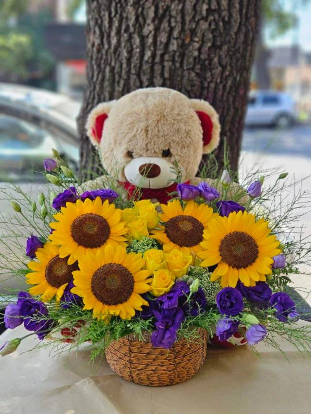 Gift Flower Basket | ծաղիկներ, ծաղկեպսակներ, բույսեր - առաքում Երևան Gift Flower Basket | ծաղիկներ, ծաղկեպսակներ, բույսեր - առաքում Երևան